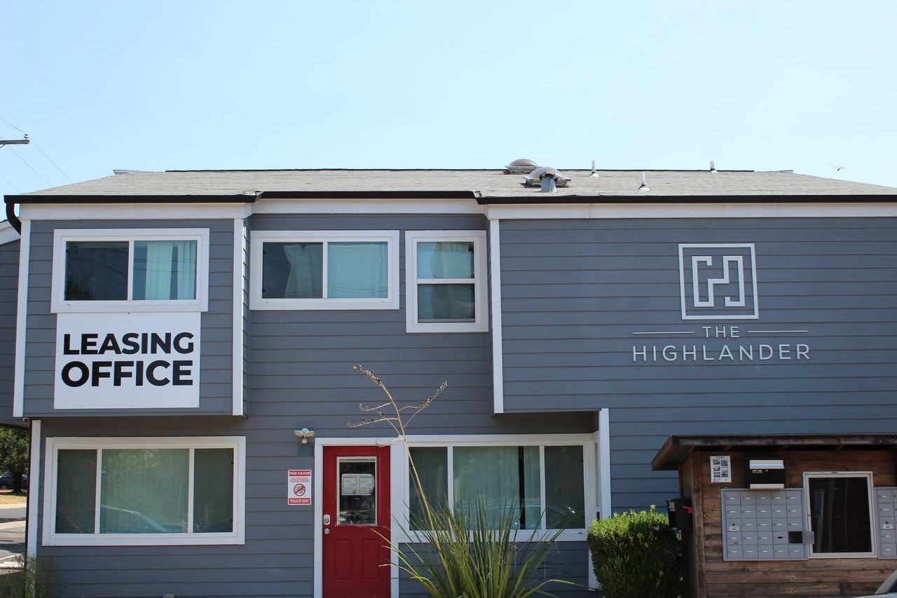 The Highlander - Photo 2 of 27