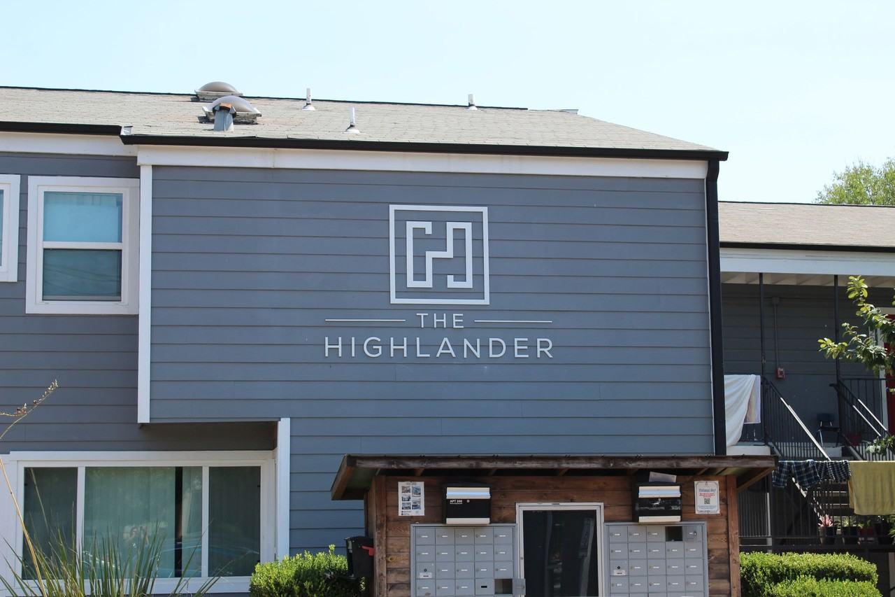 The Highlander - Photo 3 of 27