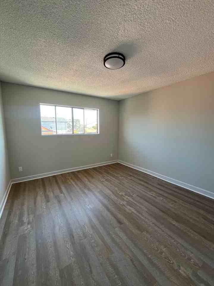 00068-832 - Photo 6 of 24