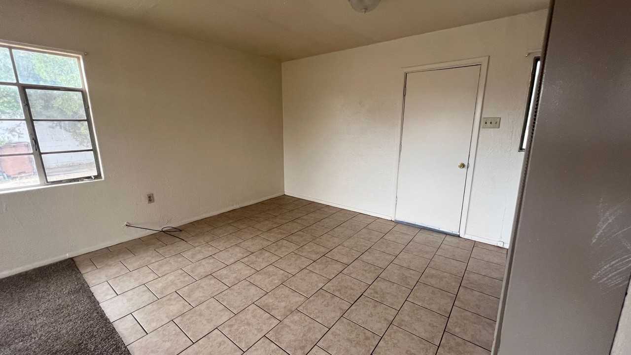 2017 Princess Jeanne Dr - Photo 5 of 15