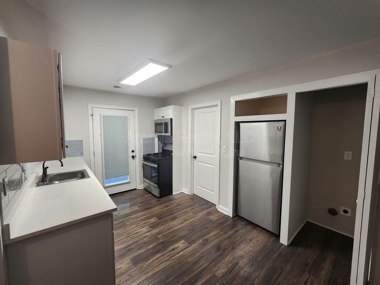 2992 Palm Dr - Photo 3 of 15