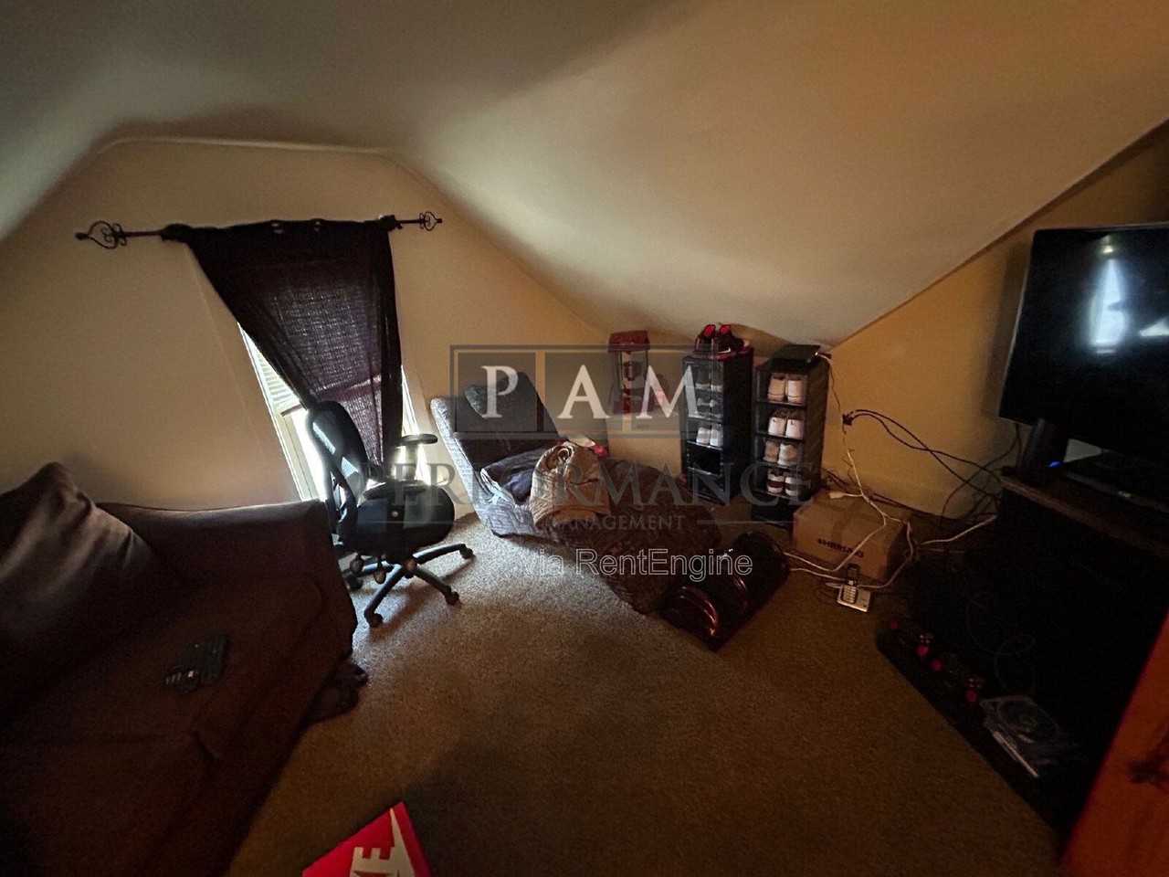 823 Yout St - Photo 3 of 14