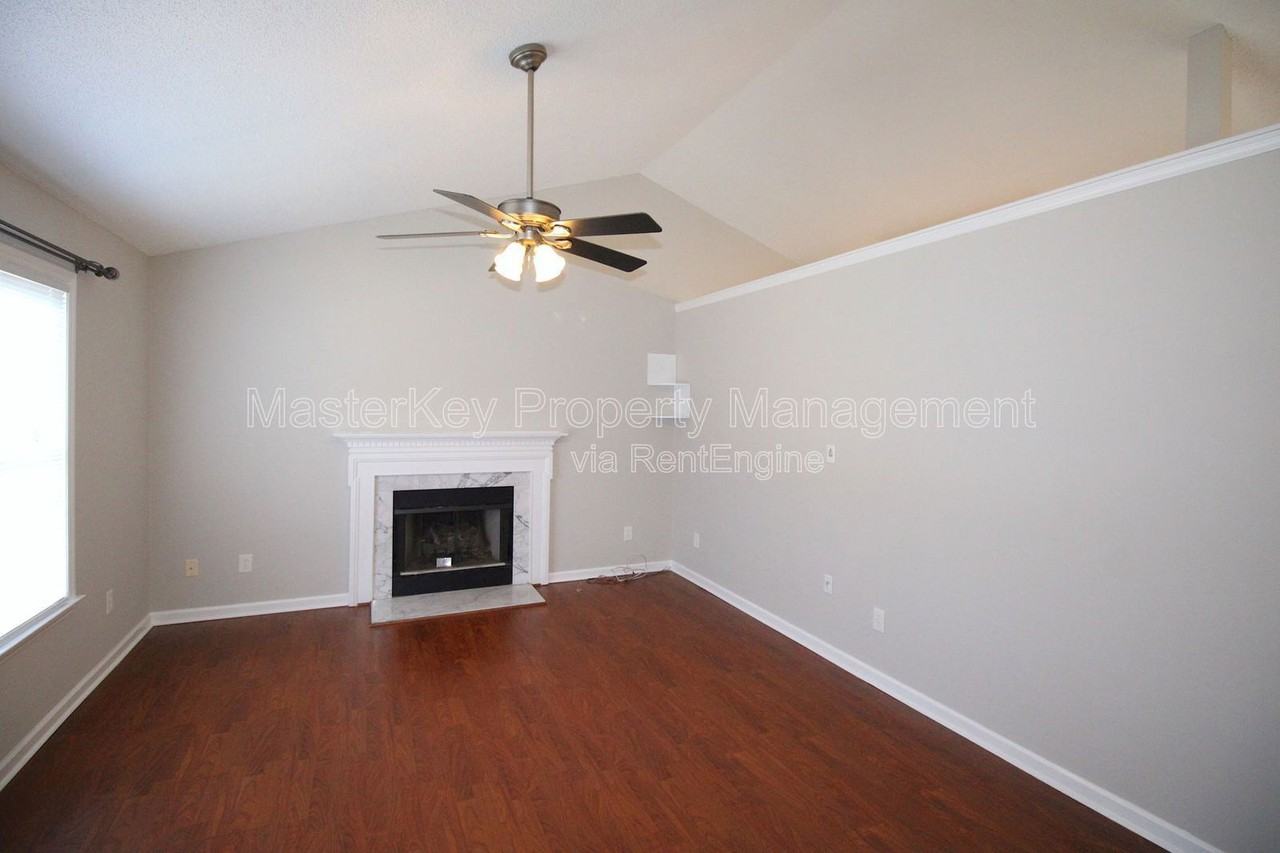 305 Noonday Ct - Photo 3 of 23