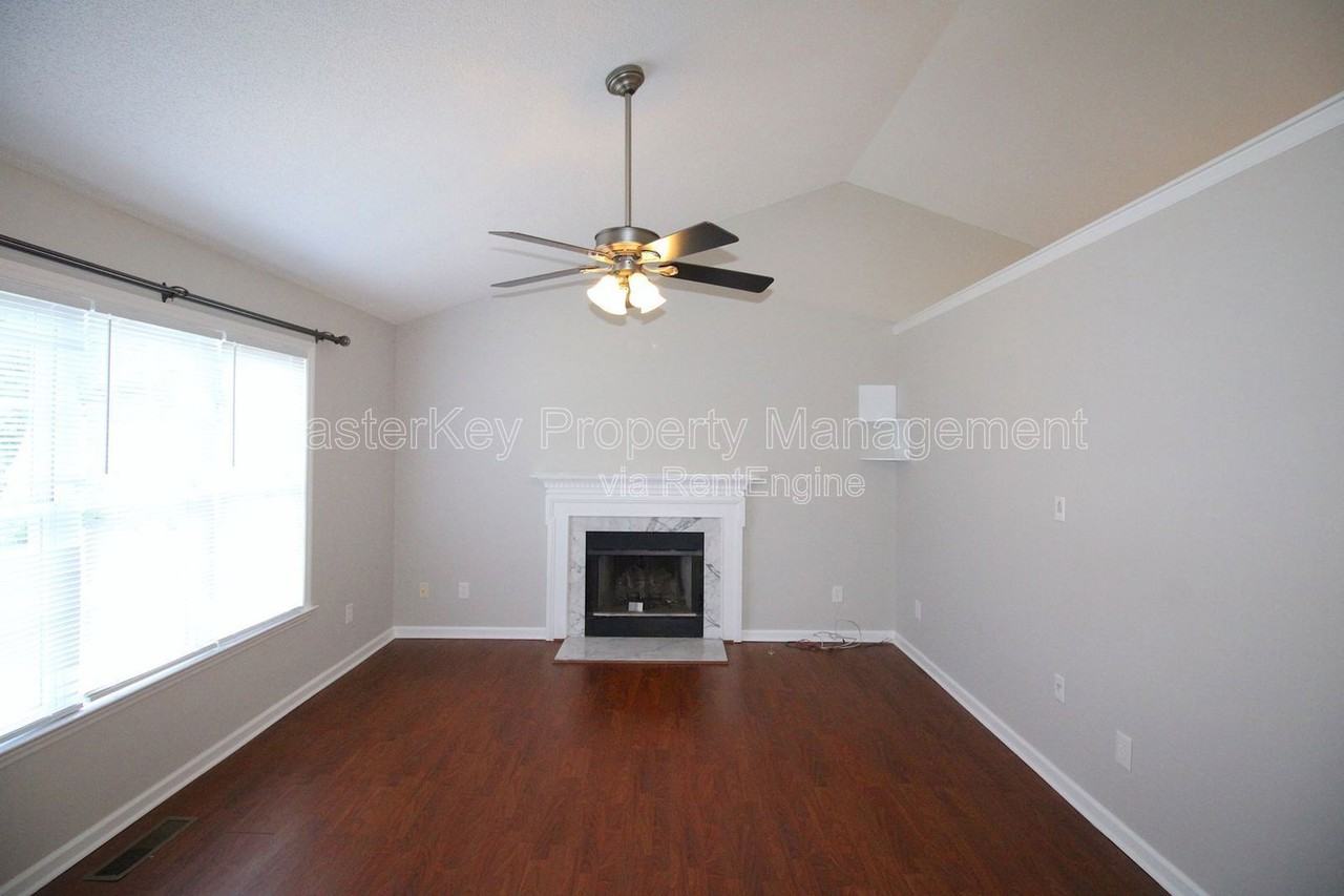 305 Noonday Ct - Photo 4 of 23