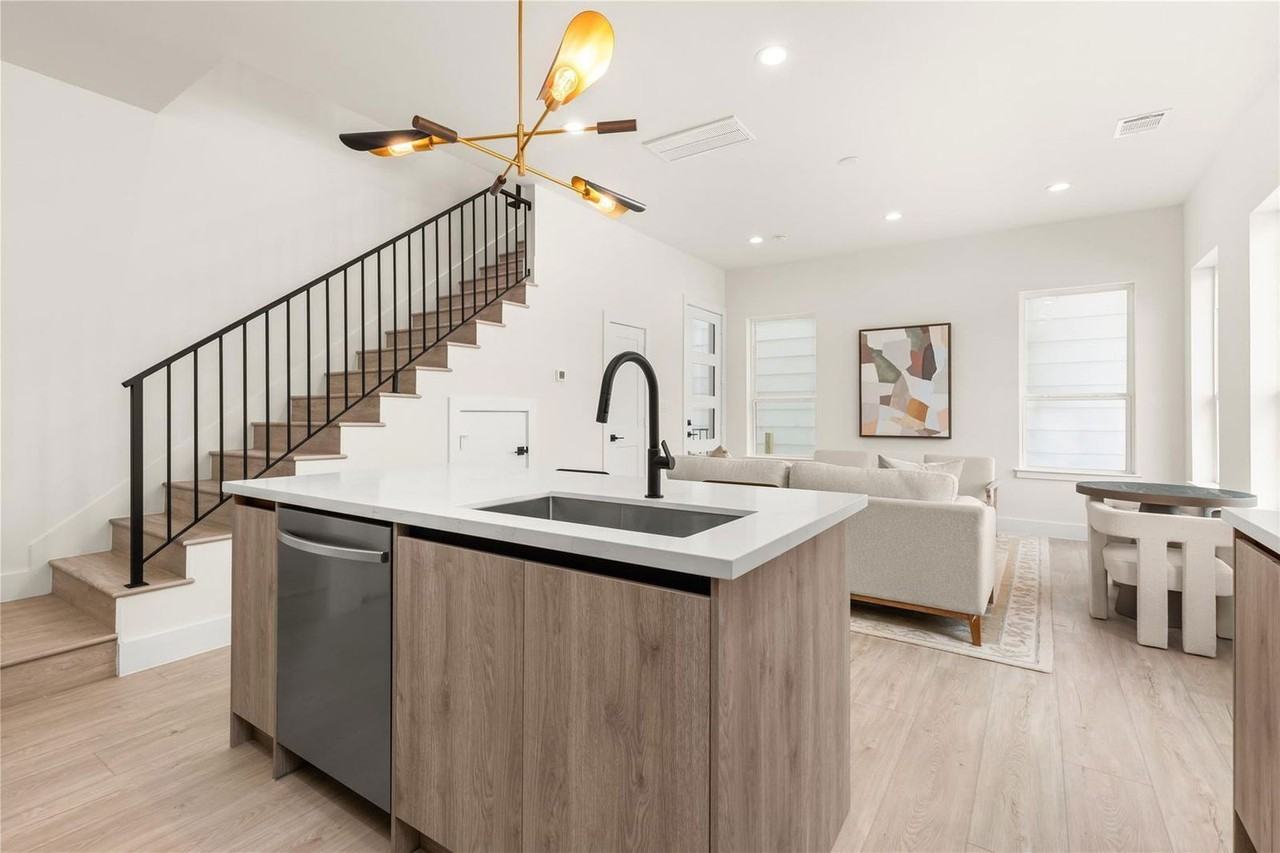 105 Tolima Dove St - Photo 3 of 29