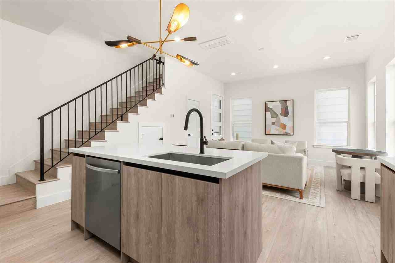 105 Tolima Dove St - Photo 5 of 29