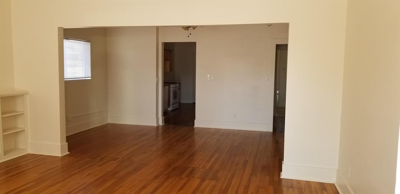 918 N 8th St - Photo 3 of 6