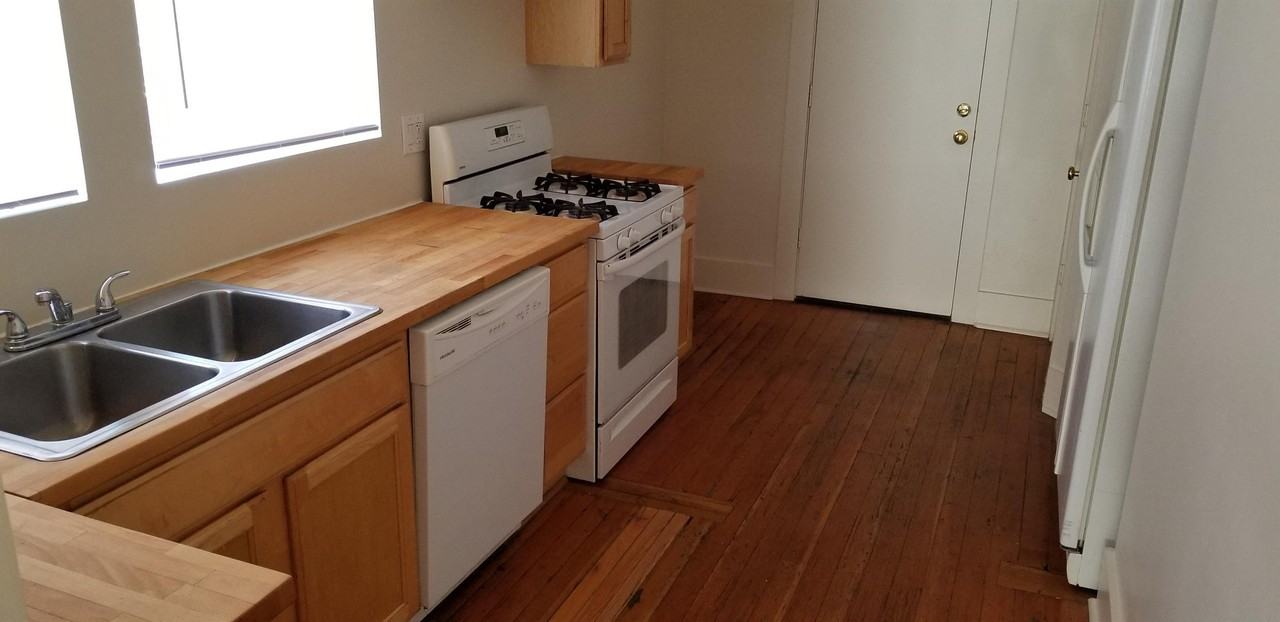 918 N 8th St - Photo 6 of 6