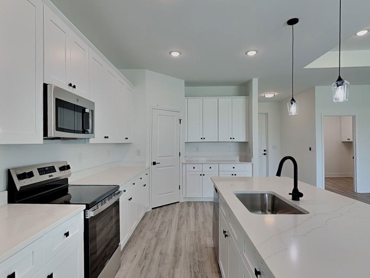 377 Biltmore Street - Photo 5 of 19