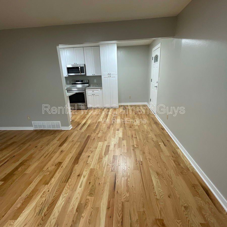 8229 Halifax Court - Photo 3 of 48