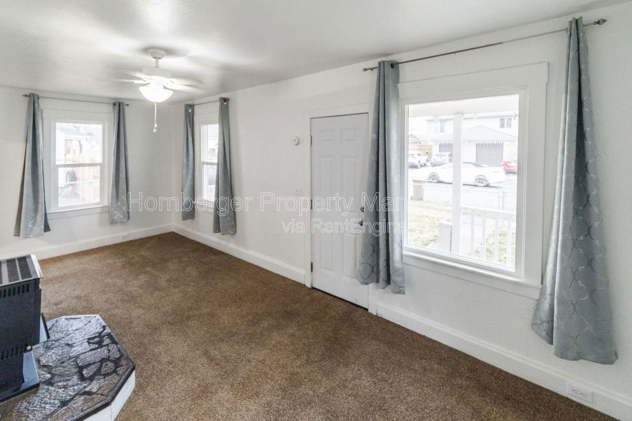 2911 East Rowan Avenue - Photo 6 of 22