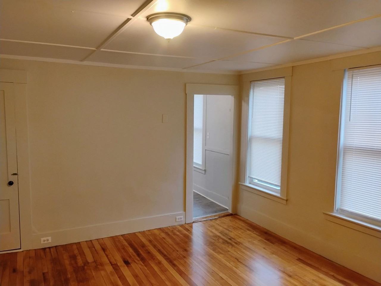 86 N State St #A - Photo 3 of 18