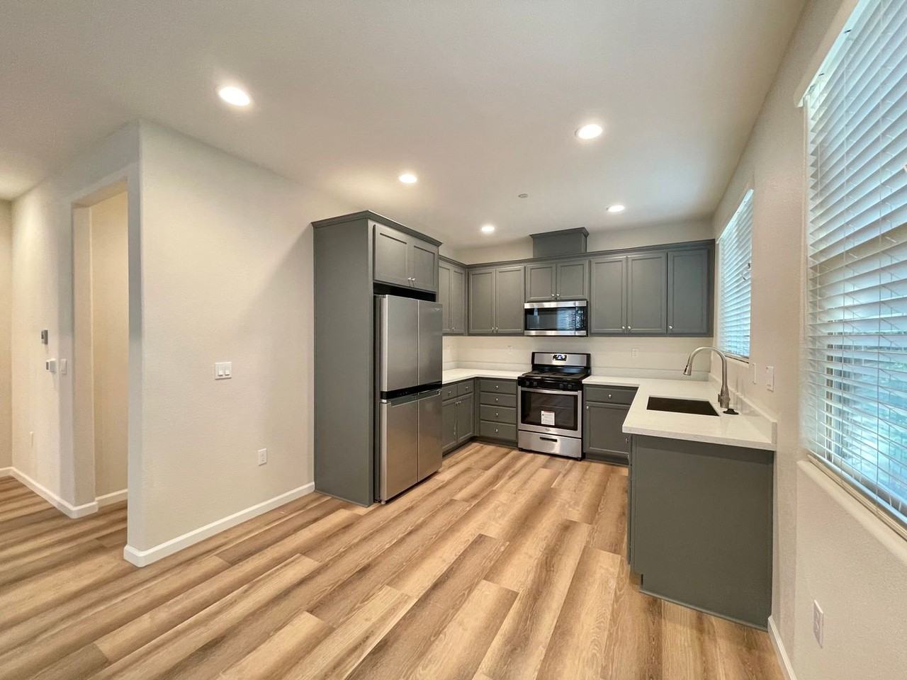 2600 1st Street #H - Photo 4 of 20