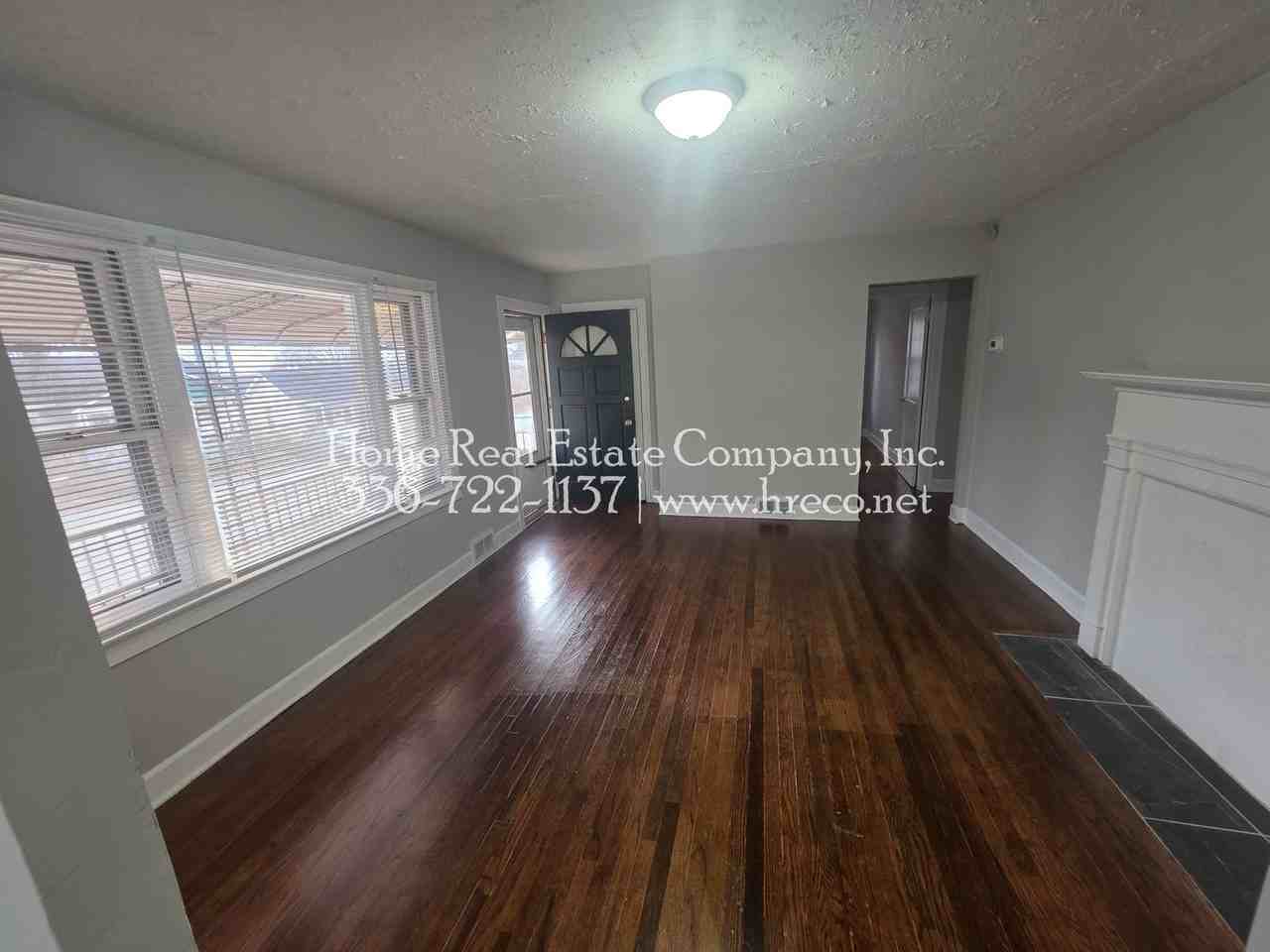 1209 East 3rd Street - Photo 2 of 10