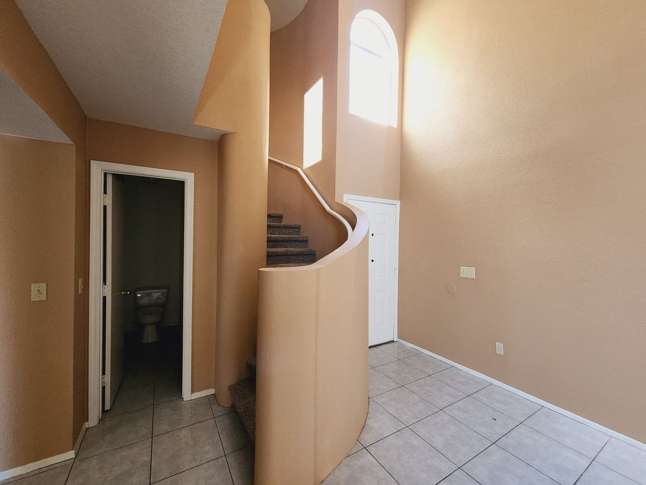 473 S Sunrise Dr - Photo 3 of 22