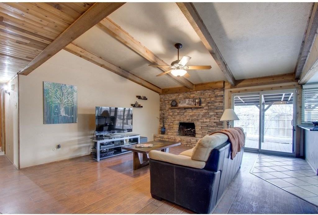 11045 Mccree Rd - Photo 2 of 20
