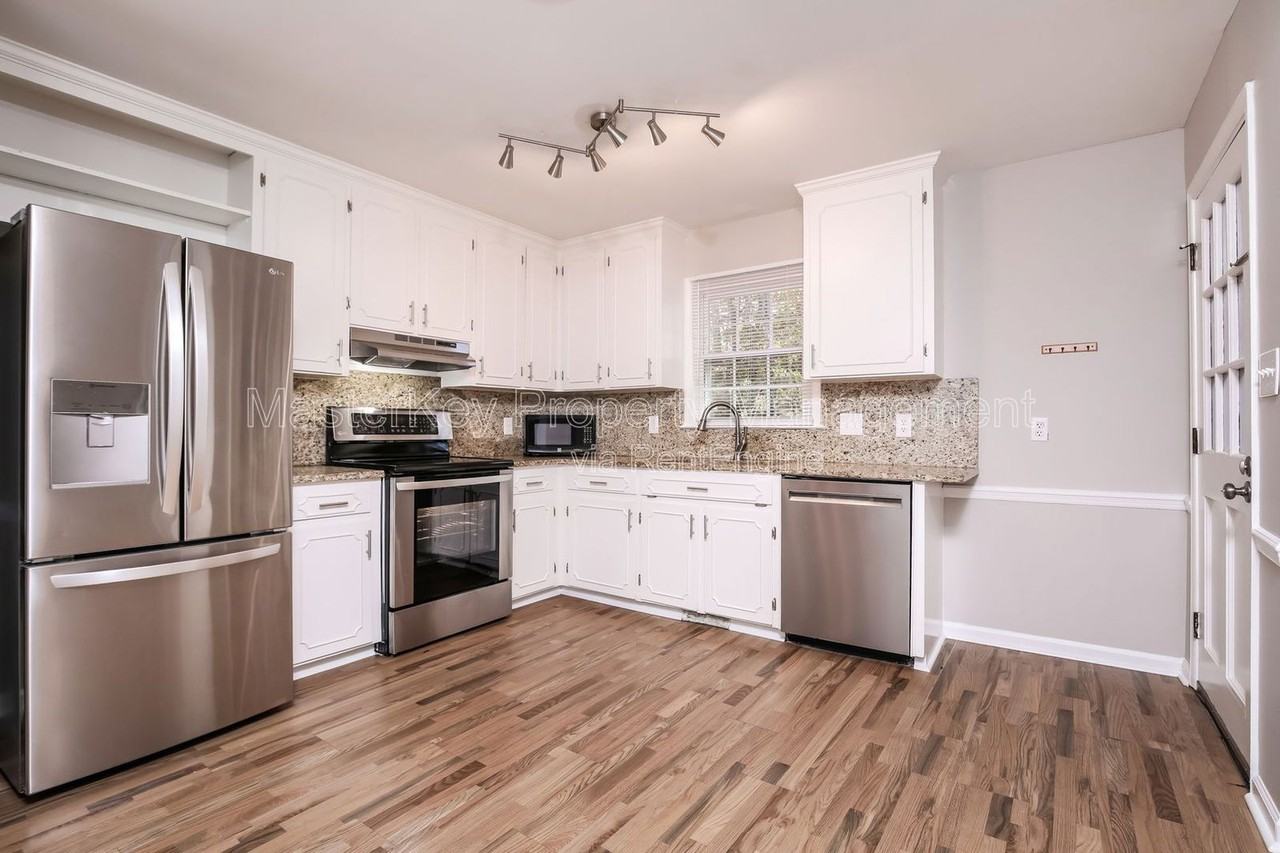 4017 Grimstead Ln - Photo 2 of 37