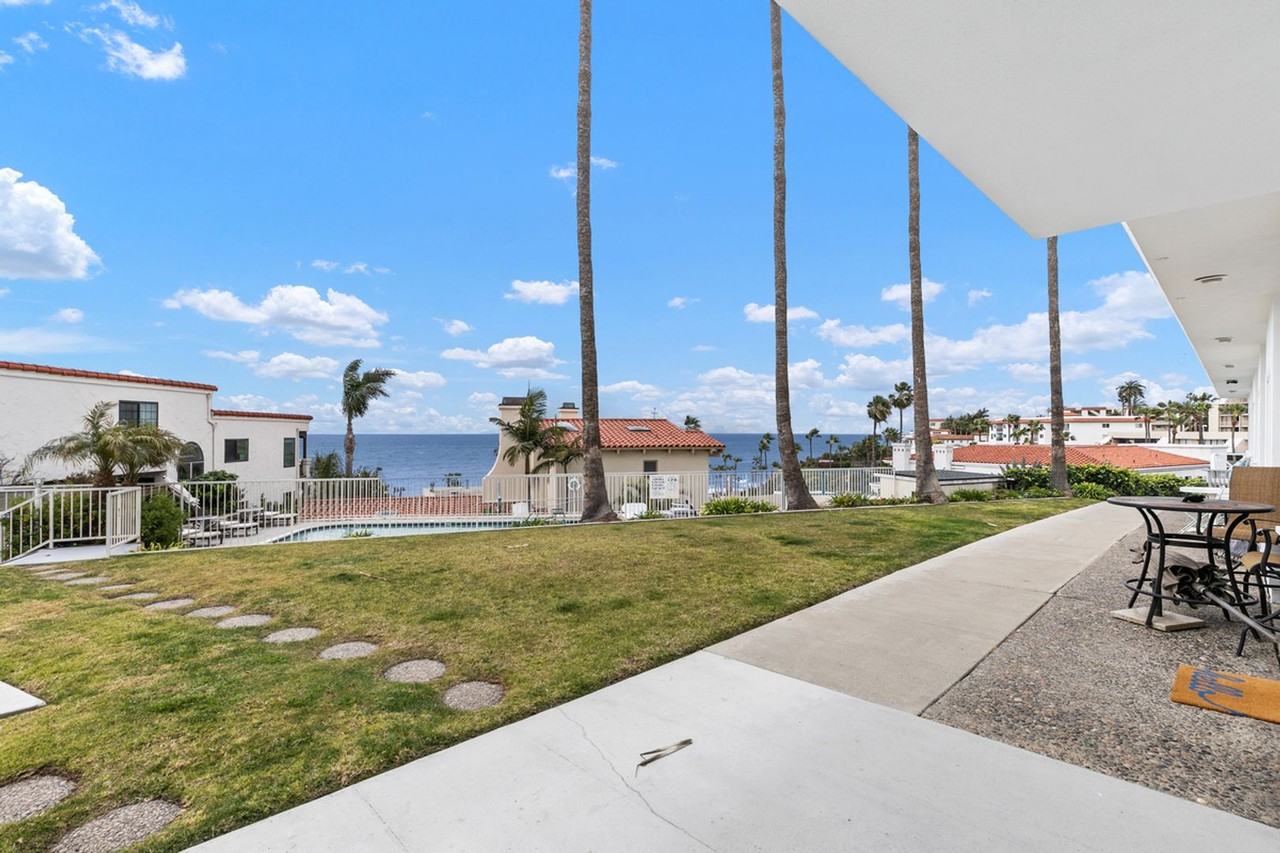 420 Monterey Ln ##1b - Photo 2 of 18