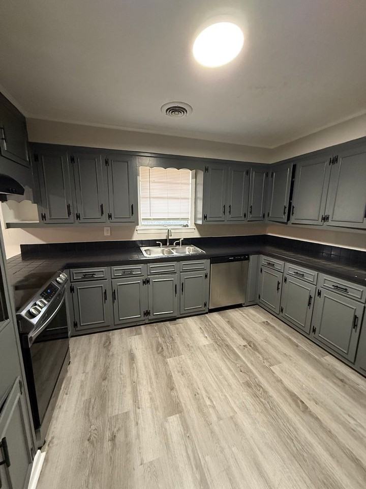 451 South Thomas Street - Photo 5 of 20