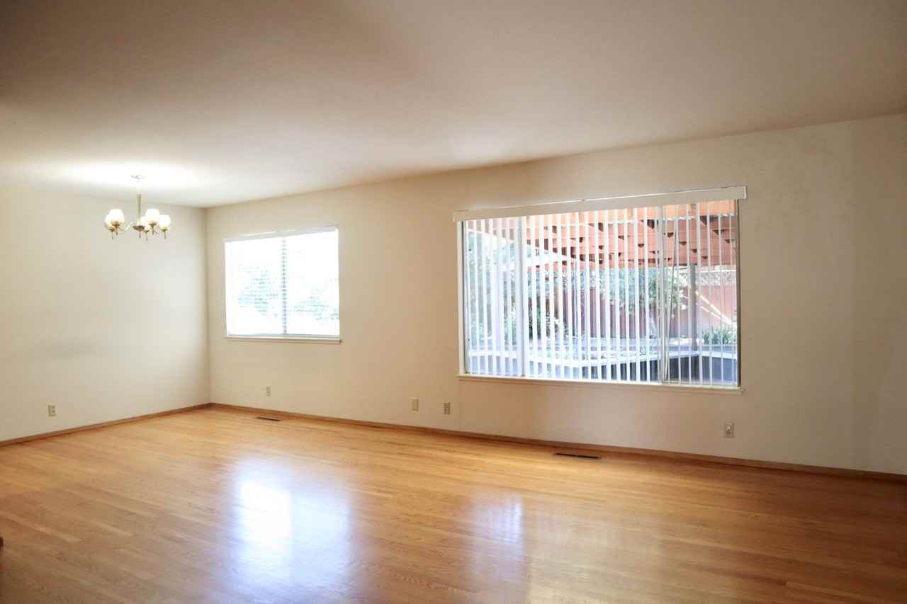 36045 Larch Way - Photo 3 of 18