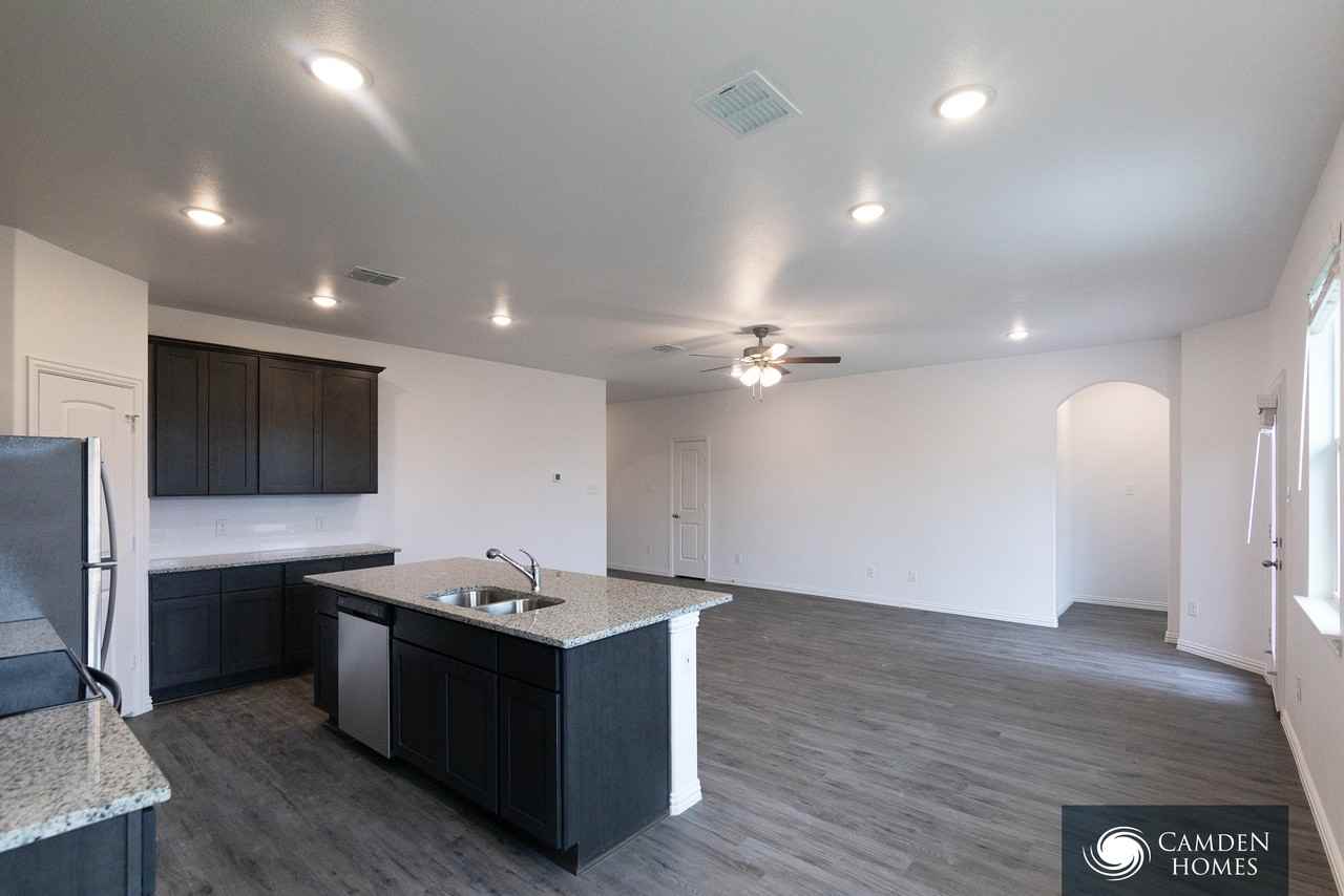 633 Spring Rain Rd - Photo 4 of 10