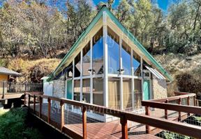 featured image of 243 Stockton Street