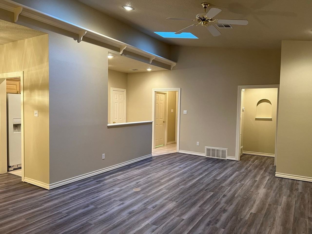 6605 Bangor Avenue - Photo 3 of 22