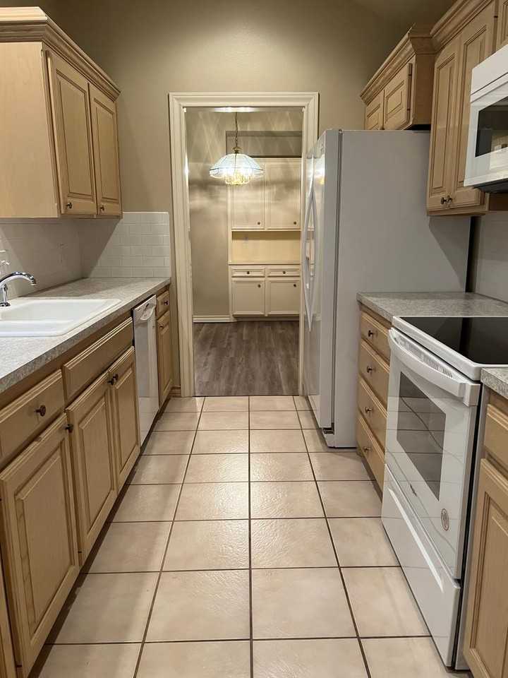 6605 Bangor Avenue - Photo 5 of 22