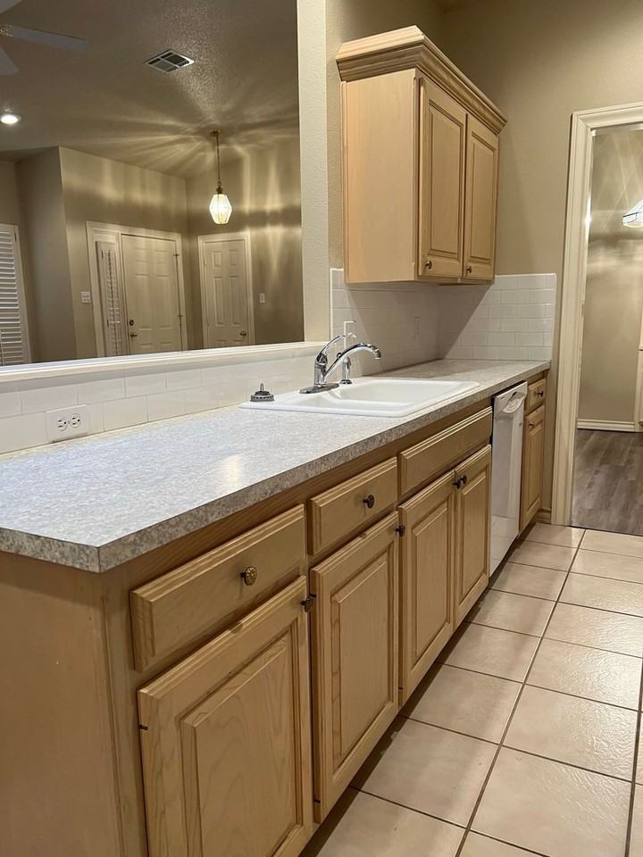 6605 Bangor Avenue - Photo 6 of 22