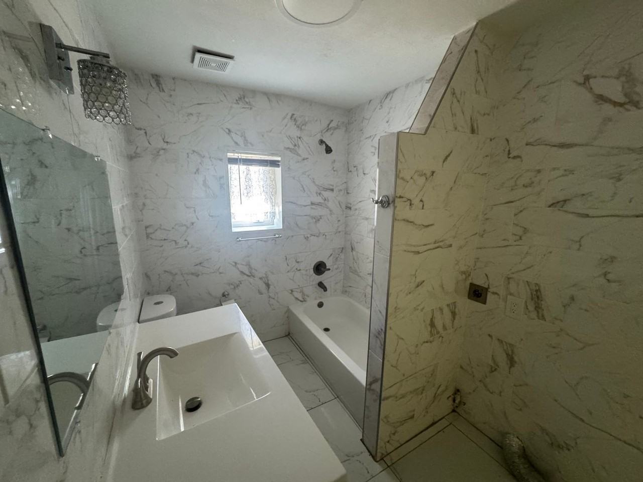 332 West Illinois Street #2 - Photo 4 of 6