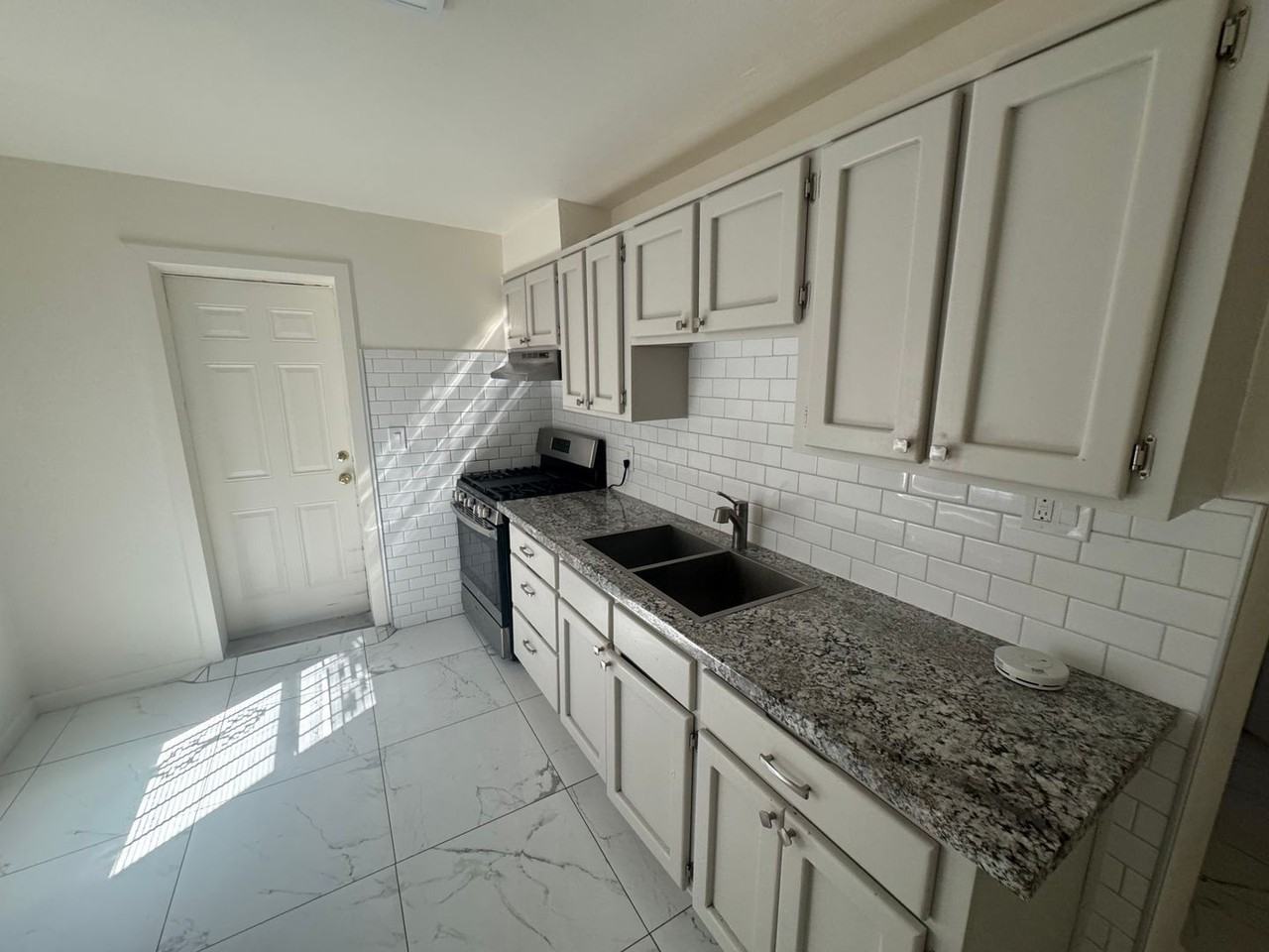 332 West Illinois Street #2 - Photo 5 of 6