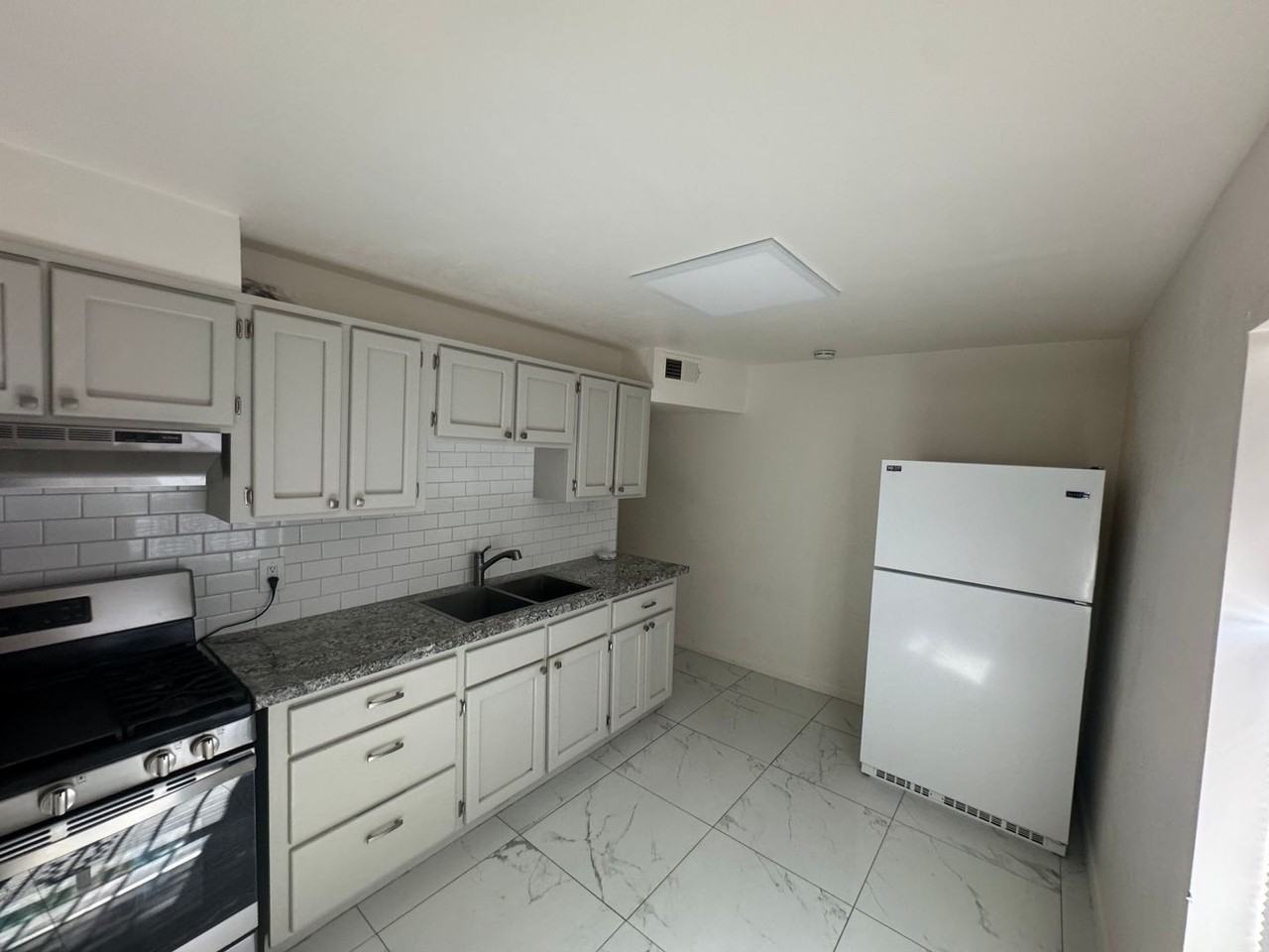 332 West Illinois Street #2 - Photo 6 of 6