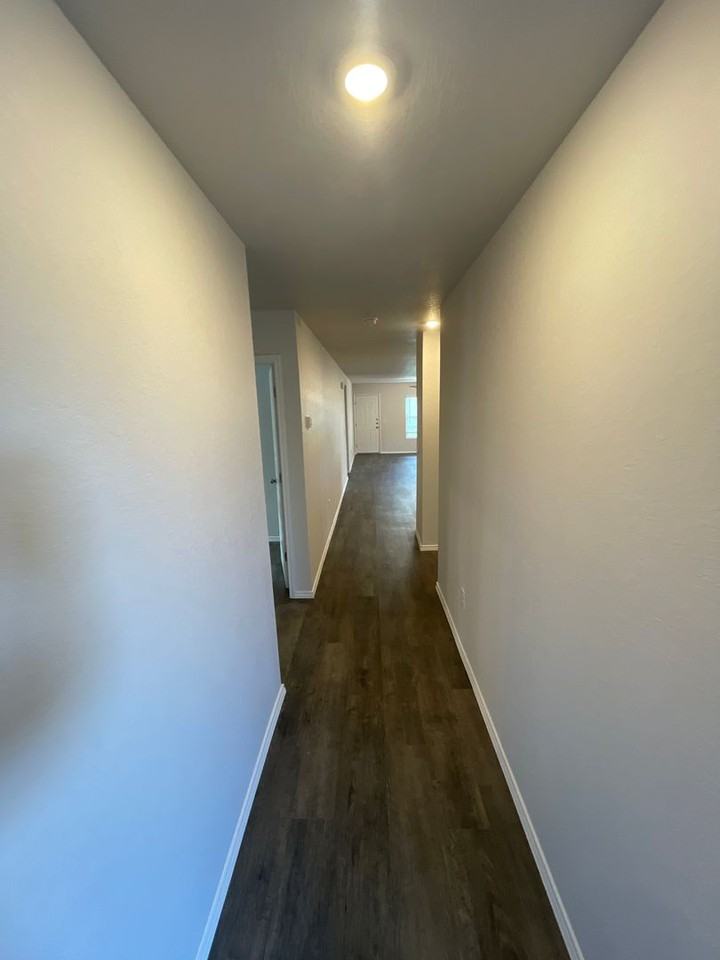 4210 Legend Heights - Photo 5 of 18