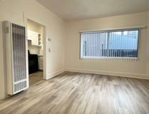 LB0227 - Photo 1 of 1