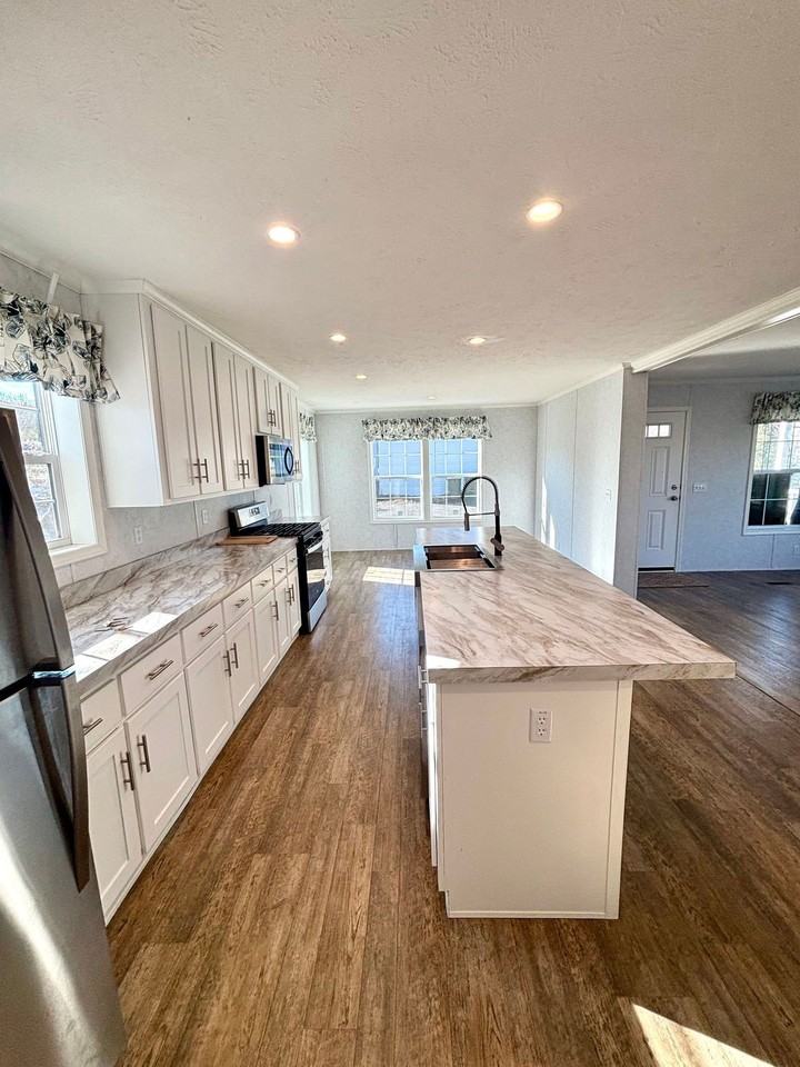 135 Church Rd - Photo 6 of 19