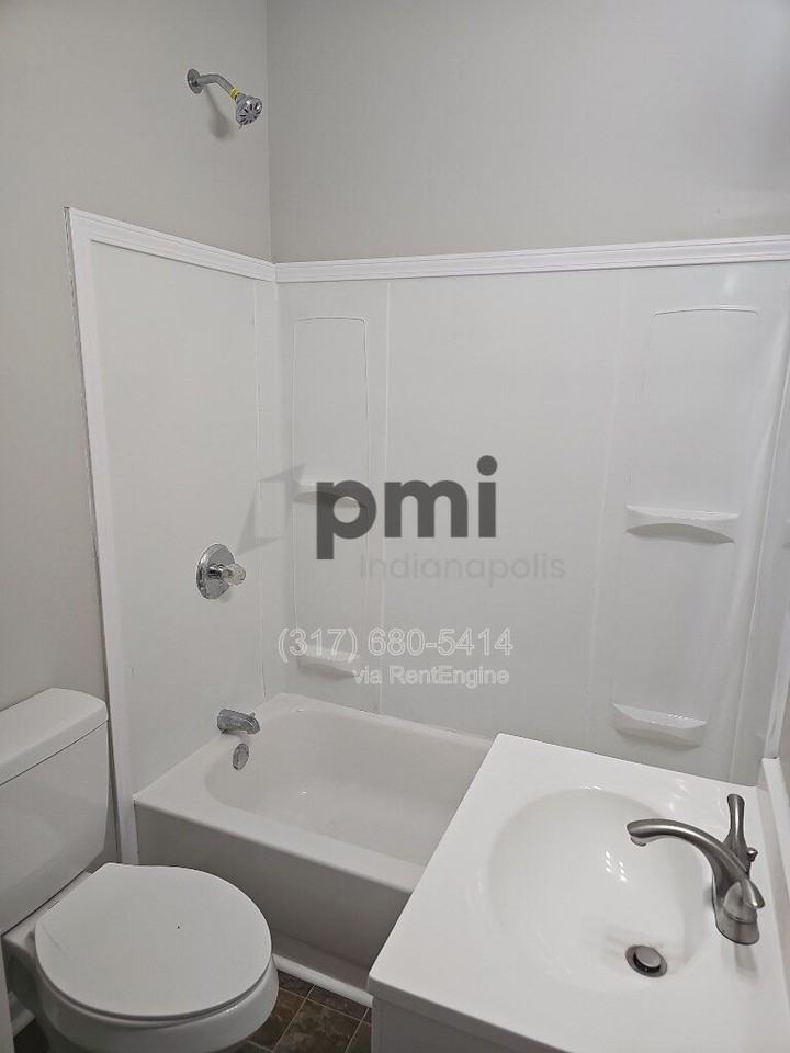 114 Adler Street - Photo 4 of 20