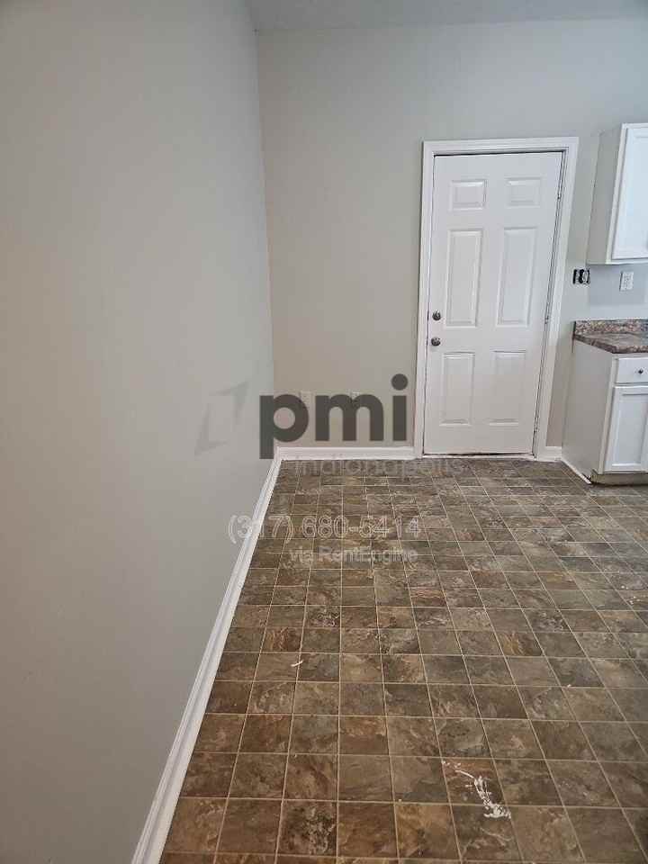 114 Adler Street - Photo 6 of 20
