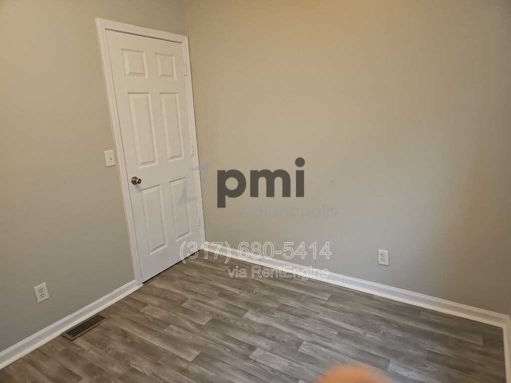 114 Adler Street - Photo 7 of 20