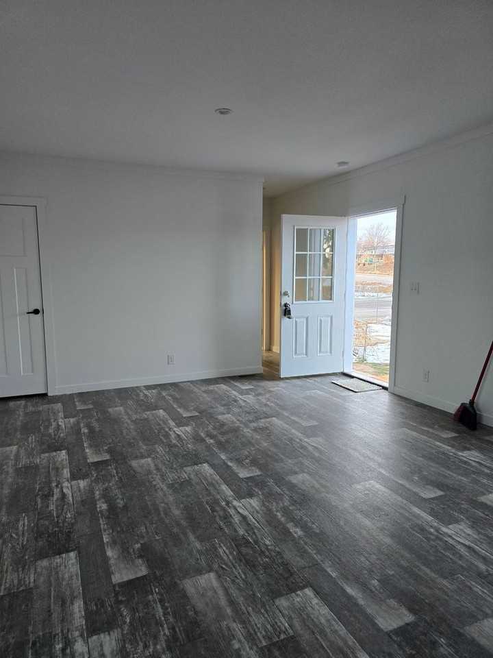 447 Badger Lane - Photo 2 of 9