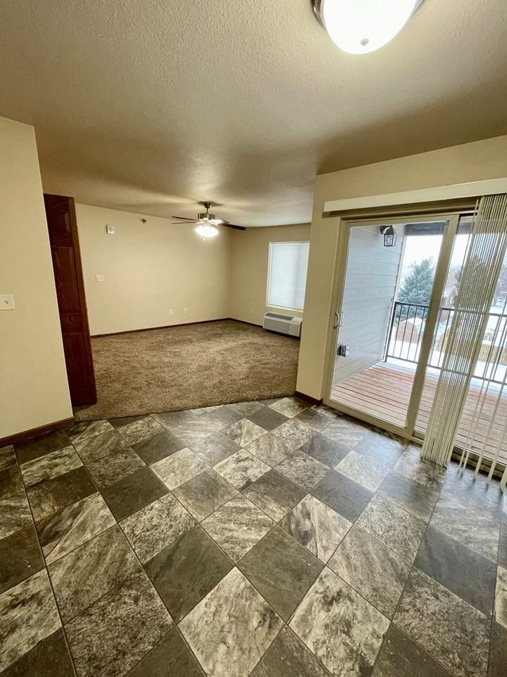 4210 Kateland St - Photo 4 of 37