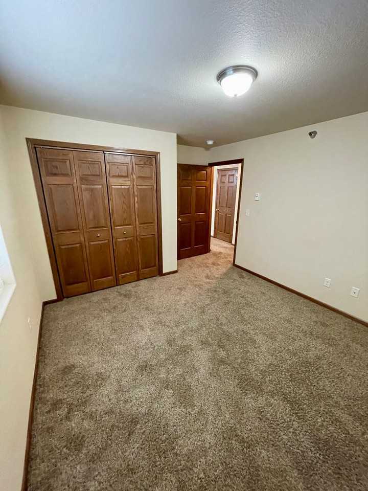 4210 Kateland St - Photo 7 of 37