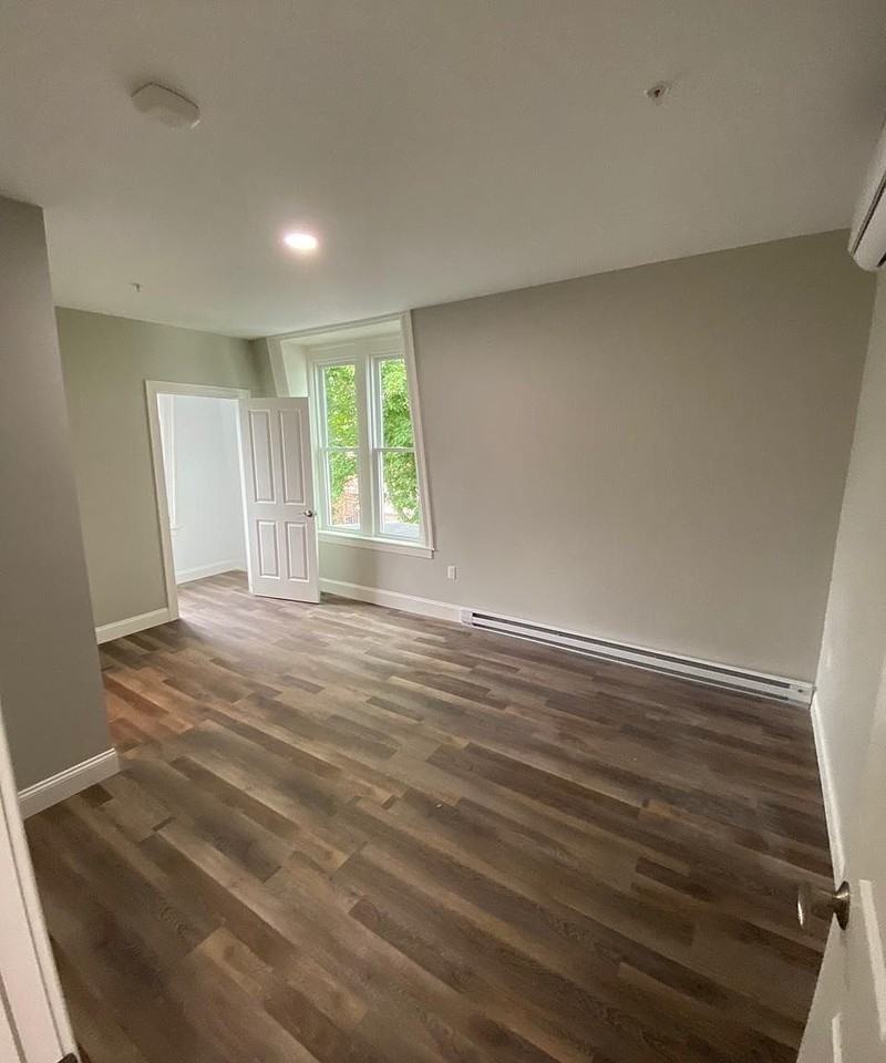 189 N Main St #301 - Photo 2 of 9