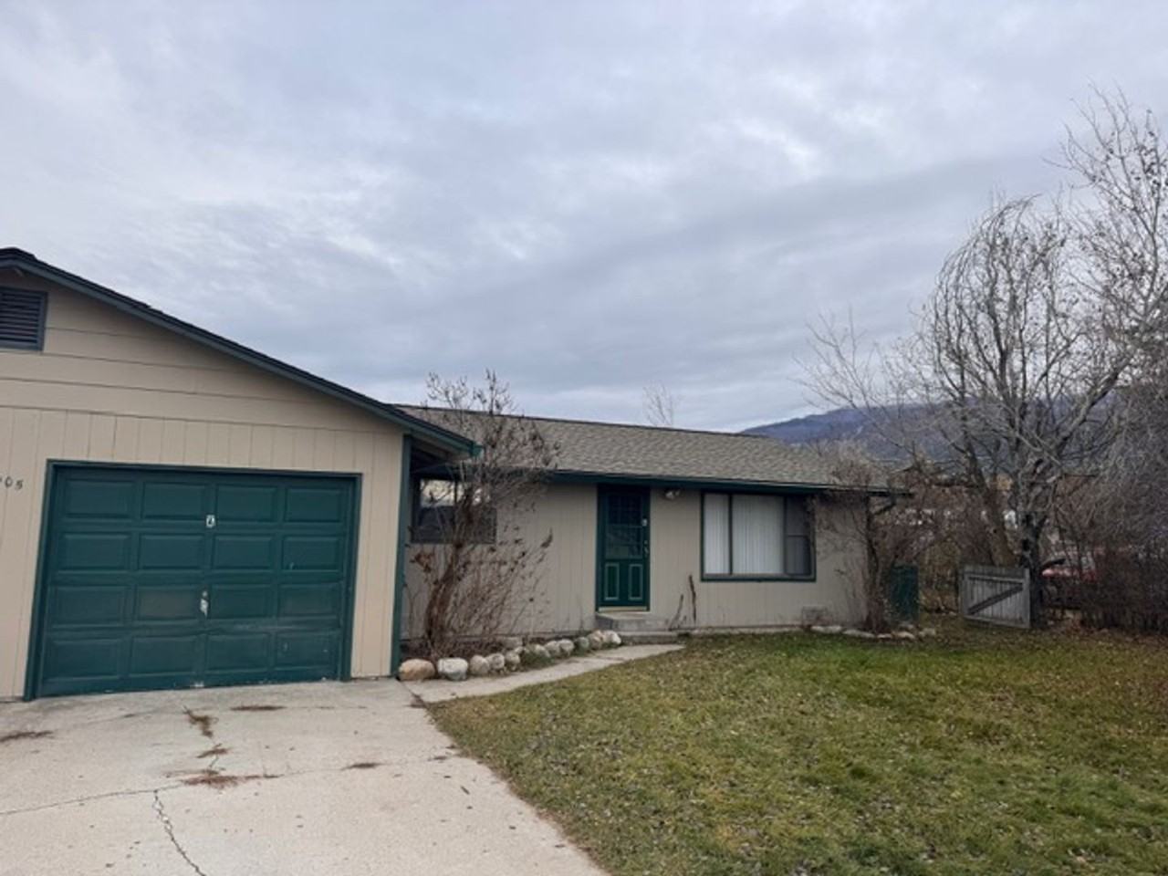 6005 Vista Drive - Photo 2 of 23