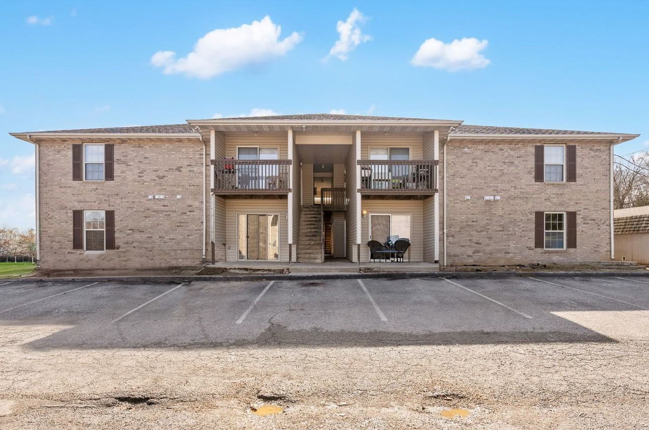 Ozark South Apartments - Photo 3 of 33