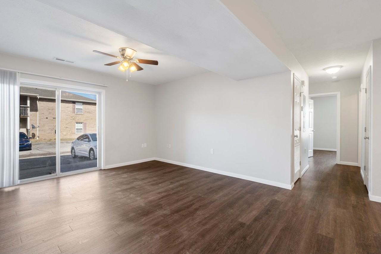 Ozark South Apartments - Photo 6 of 33