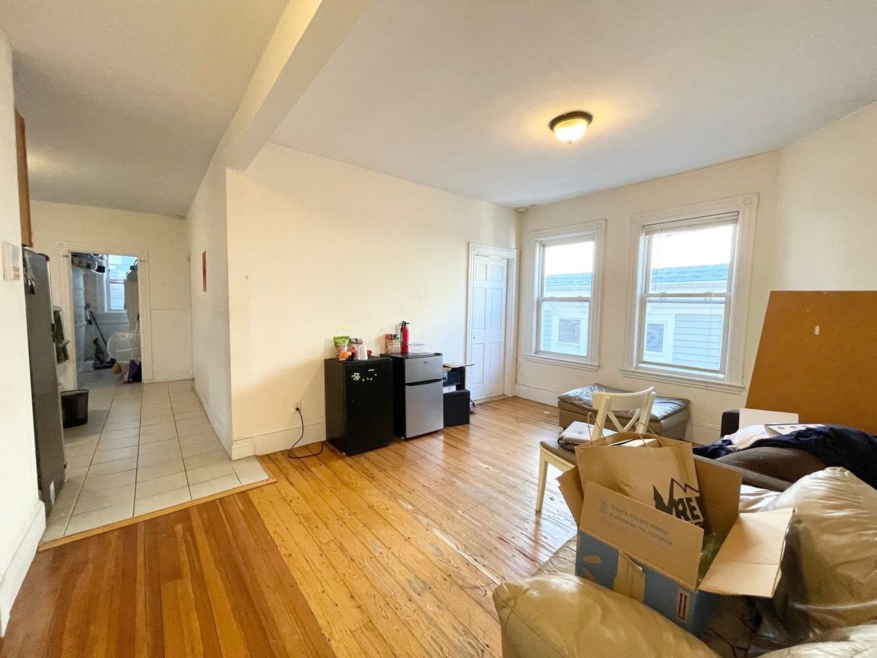 17 Sachem St - Photo 3 of 7