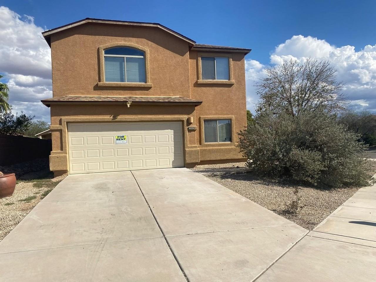 7805 S Hidden Places Loop - Photo 2 of 33