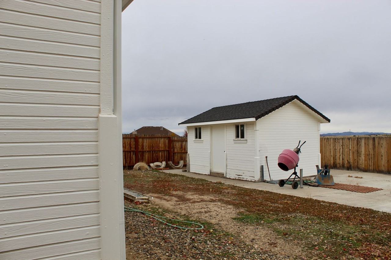 650 Eastlake Drive - Photo 5 of 21