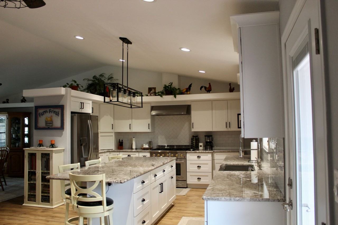 650 Eastlake Drive - Photo 6 of 21