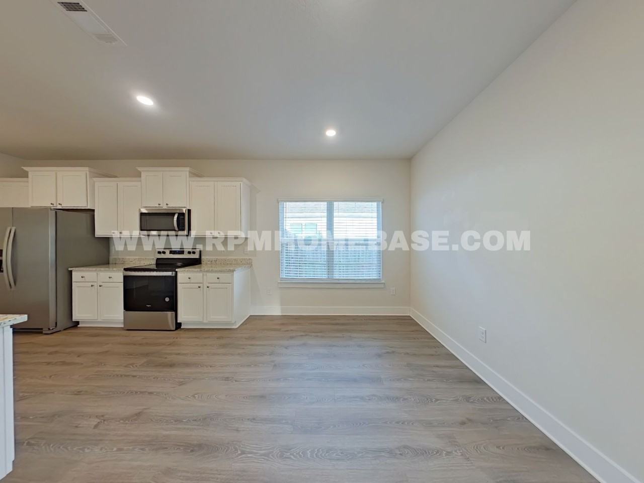 2429 Dakota Way - Photo 4 of 24